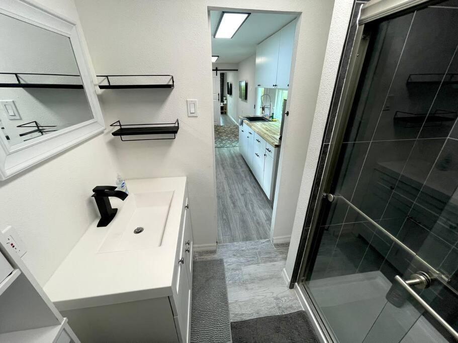 1Bed 1Bath Container Home Centrally Located Cypress Gardens Exterior foto